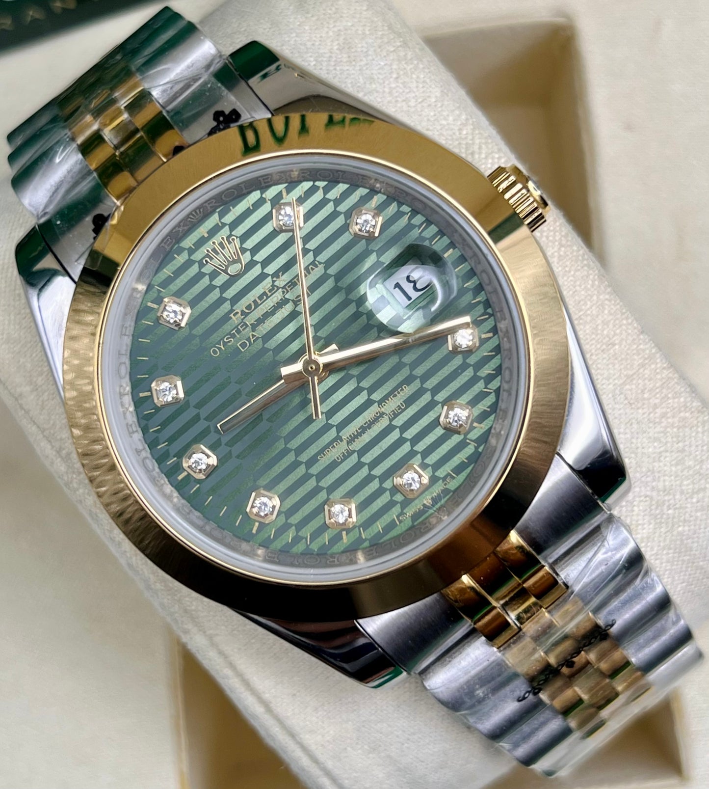 Green Diamond Automatic – Jubilee Chain