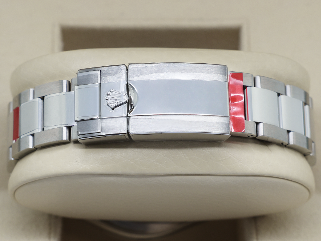 Black Rainbow Automatic – Oyster Chain