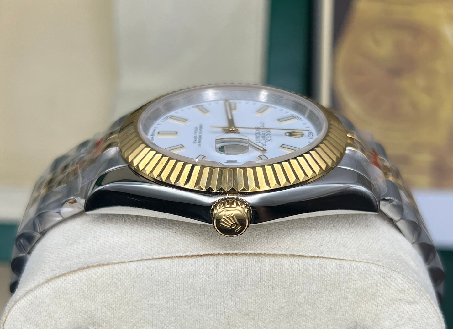 White Two Tone Automatic – Jubilee Chain