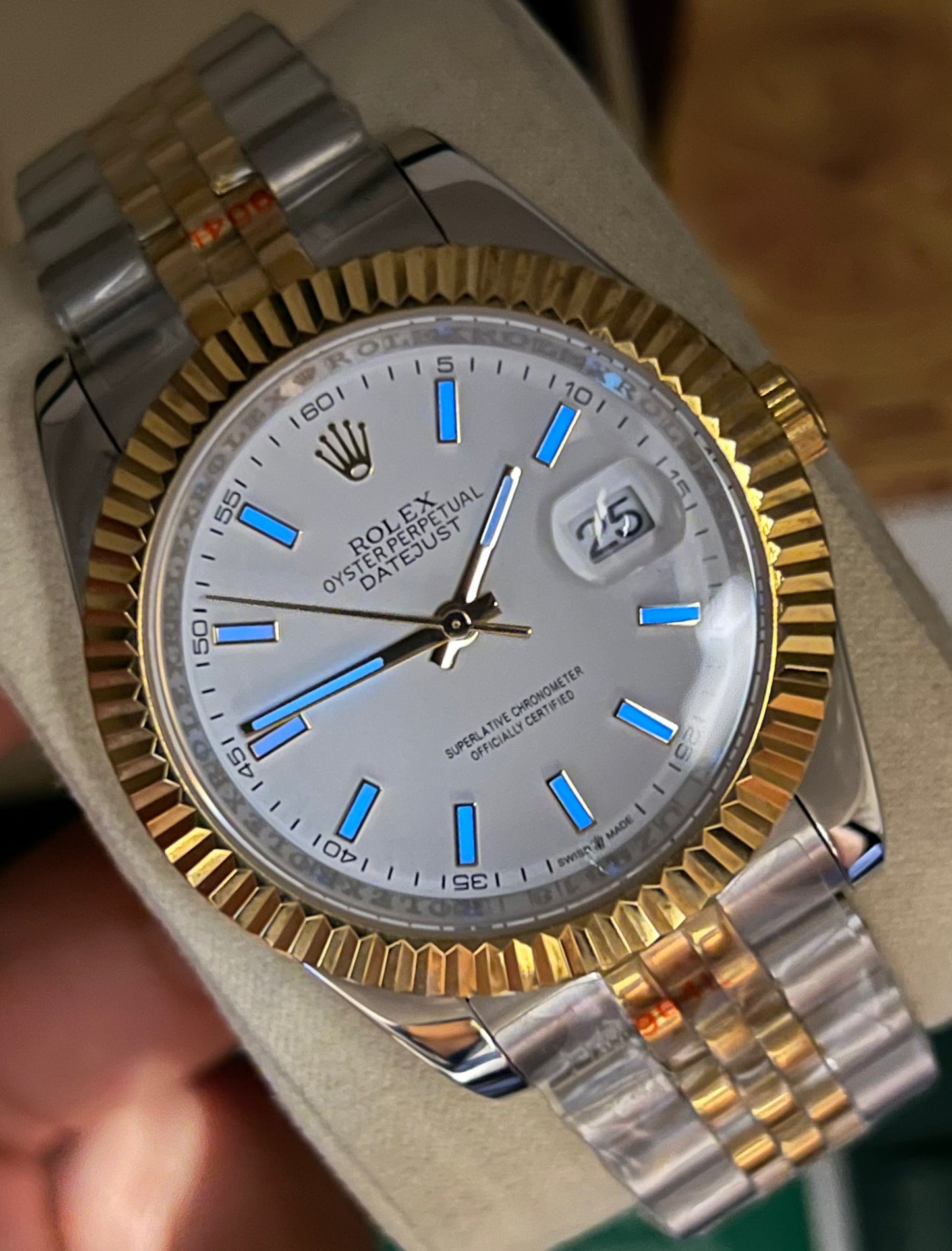 White Two Tone Automatic – Jubilee Chain
